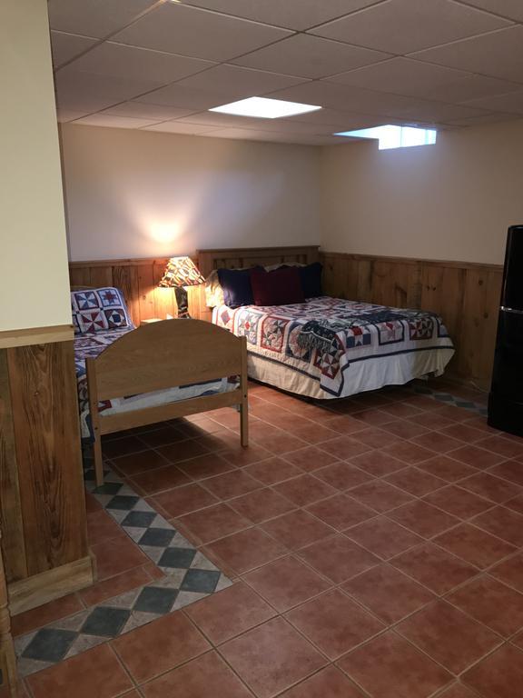Clover Hill Farm & Country Inn Уильямстаун Экстерьер фото
