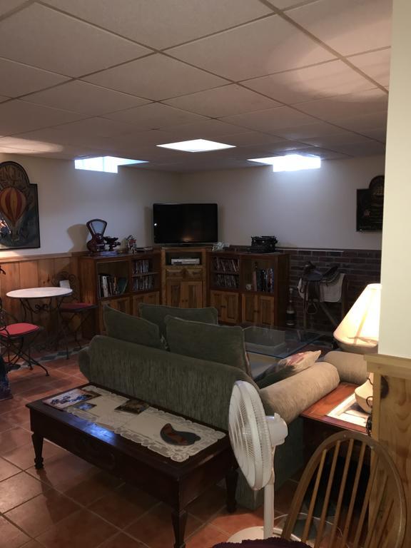 Clover Hill Farm & Country Inn Уильямстаун Экстерьер фото
